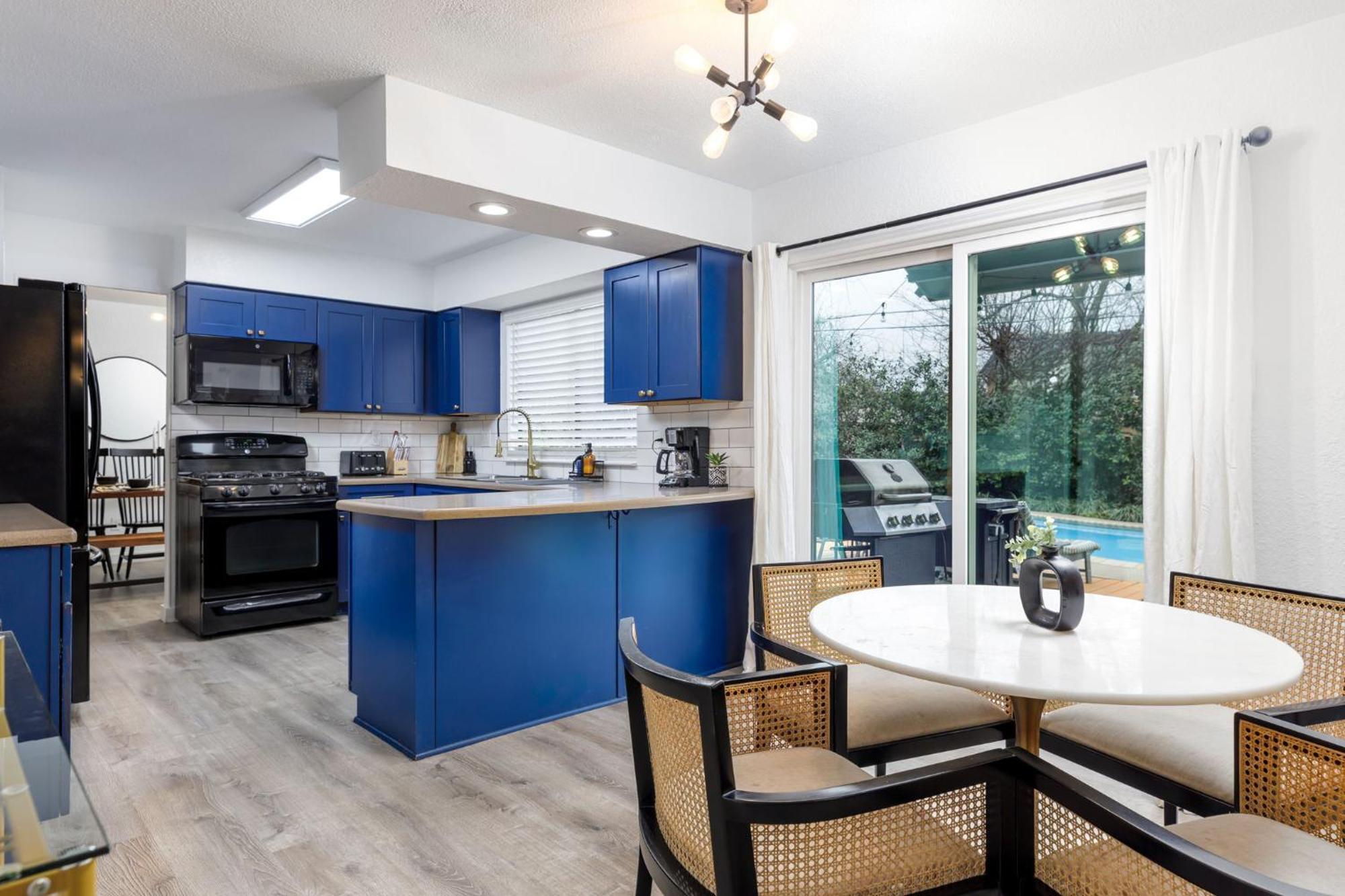 Timeless-Texas-Inn - Heated Pool Oasis & Lux Vibe Round Rock Eksteriør bilde
